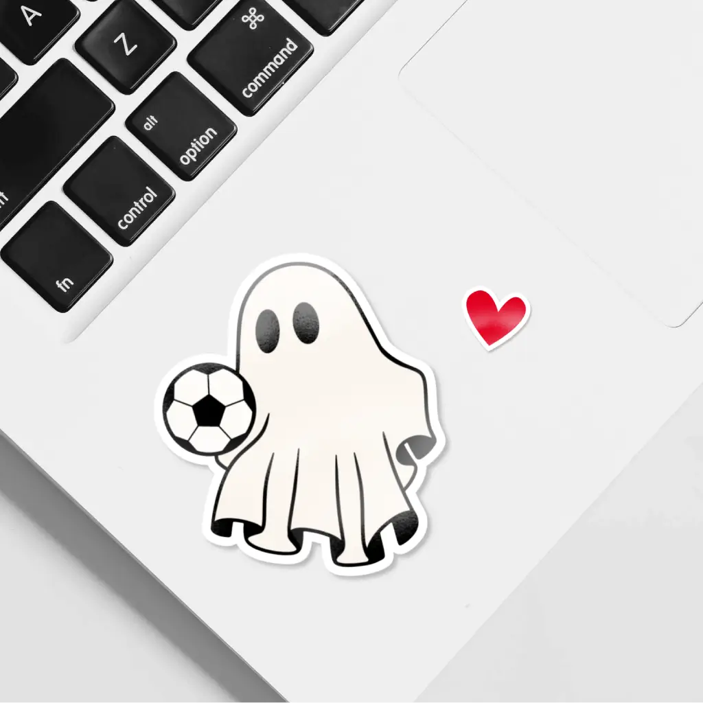 Divertida pegatina de fantasma jugando al fútbol. Deporte - Niños - Regalo - Decoración - Fútbol
