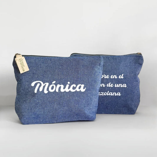 Neceser personalizado en color azul con logo o texto en blanco, ideal como detalle para bodas, comuniones o regalo promocional de empresa